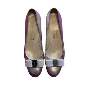 Salvatore ferragamo vintage gold mini heel size 8
